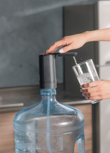 89904 DISPENSADOR DE AGUA NEGRO